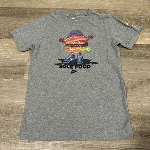 GUC Nike Boys Sole Food Burger Tshirt in Grey, Size YM